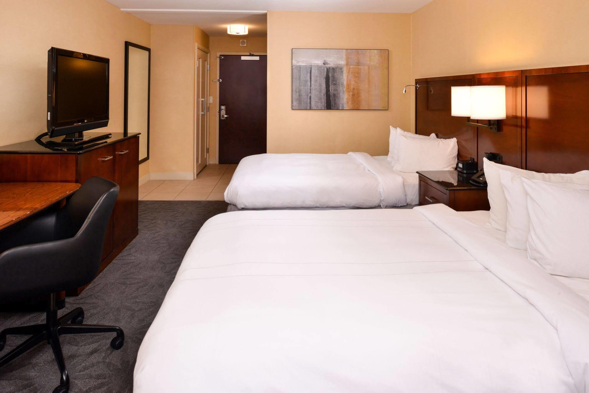 Buffalo Marriott Niagara Hotel