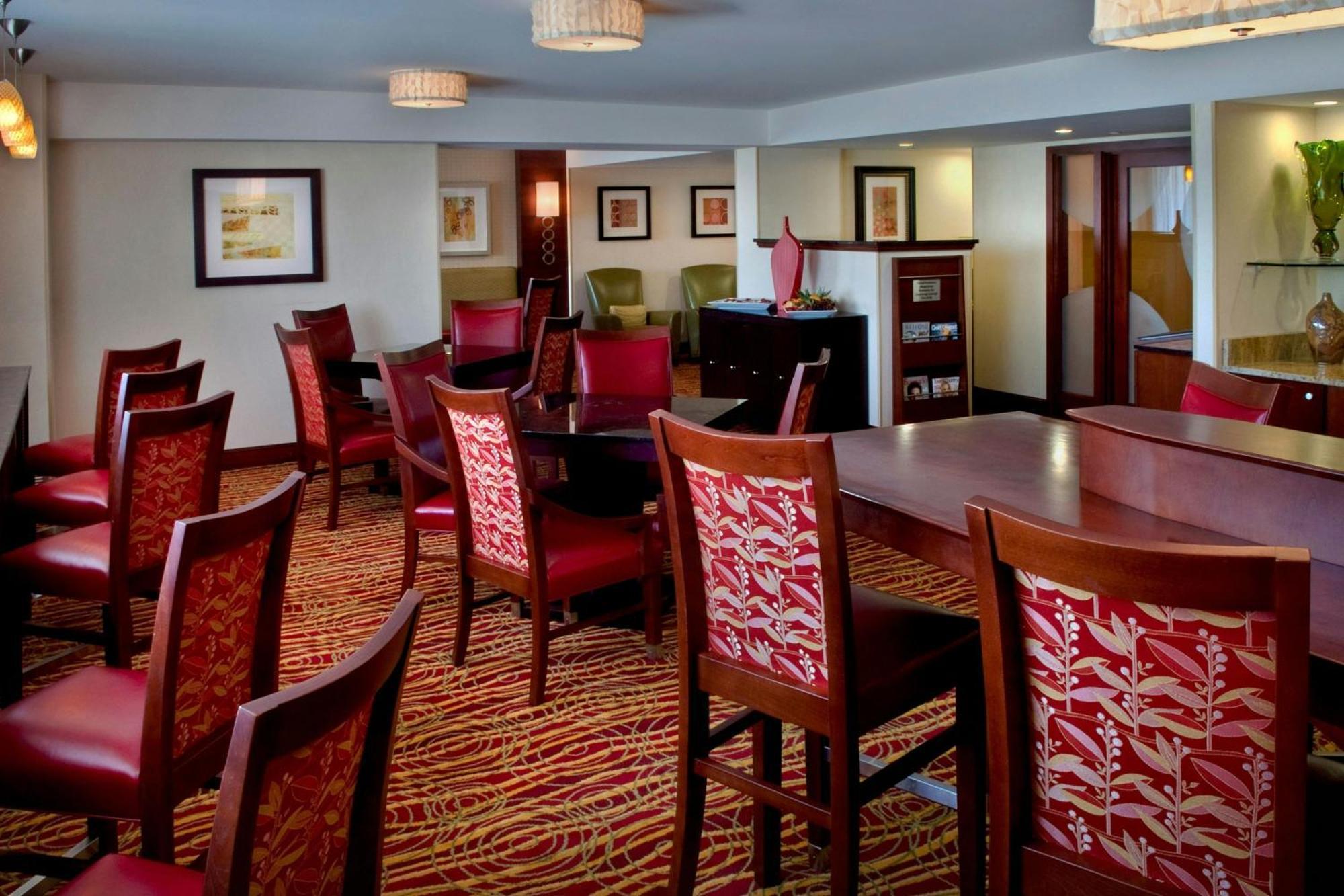 Buffalo Marriott Niagara 3*